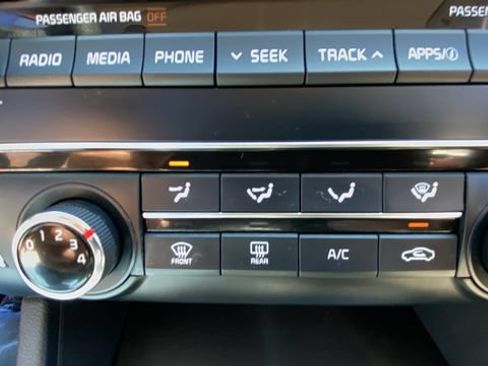 Used 2018 Kia Optima LX w/ 17" Alloy Wheels Package FWD image 25