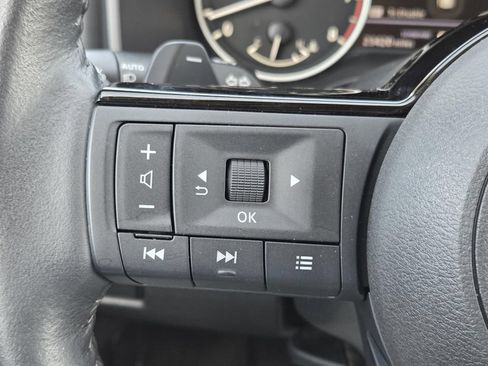 Used 2023 Nissan Rogue SL w/ SL Premium Package FWD image 18