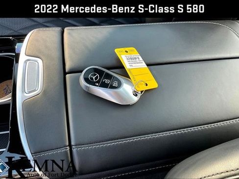 Used 2022 Mercedes-Benz S 580 4MATIC Sedan image 37