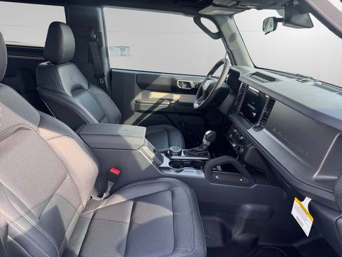 New 2026 Ford Bronco Badlands AWD/4WD image 13