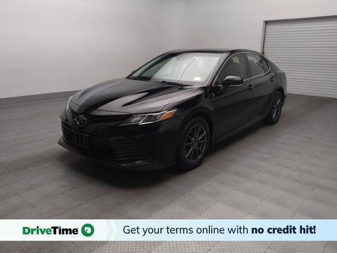 Used 2018 Toyota Camry LE w/ Convenience Package FWD image 1