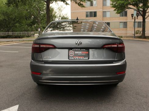 Used 2021 Volkswagen Jetta R-Line FWD image 8