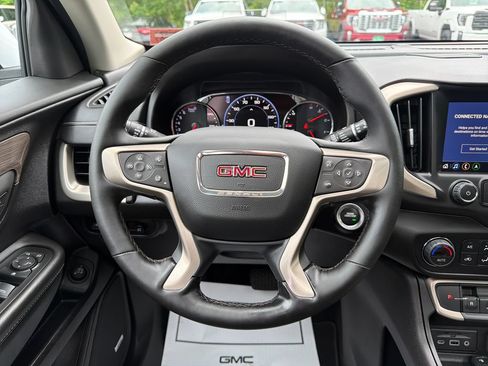Used 2024 GMC Terrain Denali w/ Denali Premium Package AWD/4WD image 14