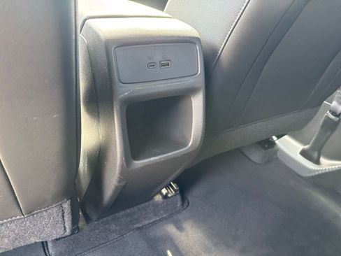 Used 2025 Chevrolet Trax LT FWD image 24