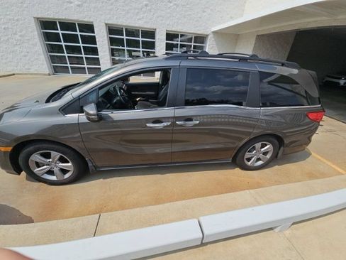 Used 2019 Honda Odyssey EX-L image 2