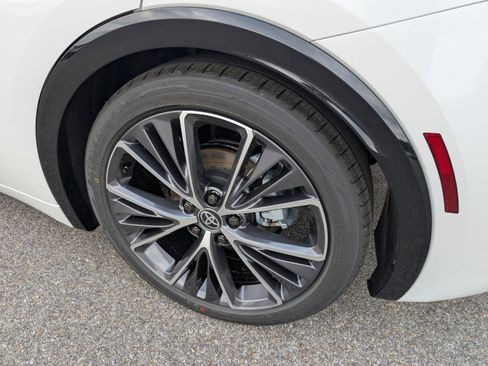 New 2026 Toyota Prius XLE image 32