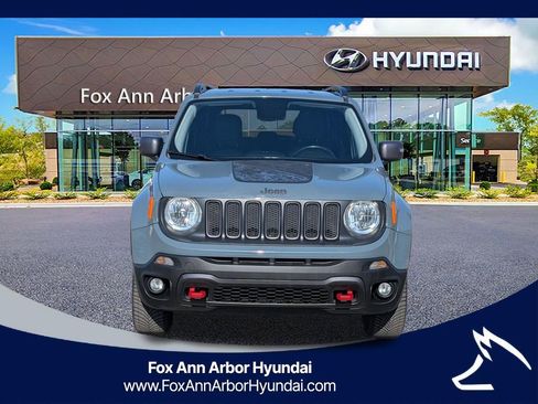 Used 2017 Jeep Renegade Trailhawk AWD/4WD image 8
