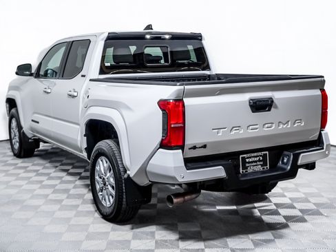 Used 2026 Toyota Tacoma SR5 AWD/4WD image 2