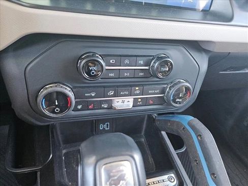 Used 2022 Ford Bronco Wildtrak AWD/4WD image 18