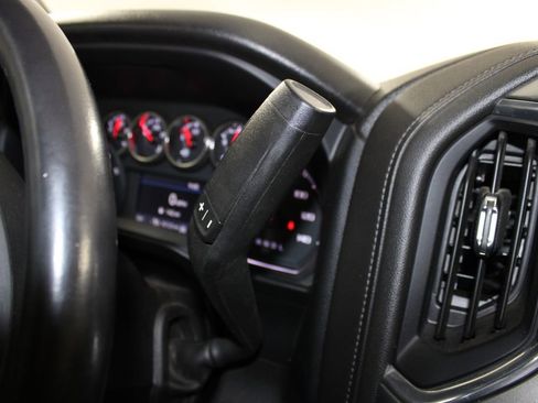 Used 2022 Chevrolet Silverado 2500 LT w/ Convenience Package image 27