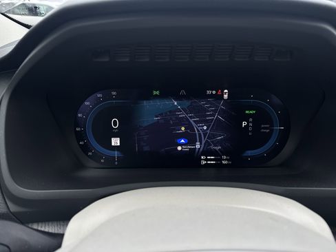 Used 2025 Volvo XC90 T8 Plus w/ Protection Package Premier image 11