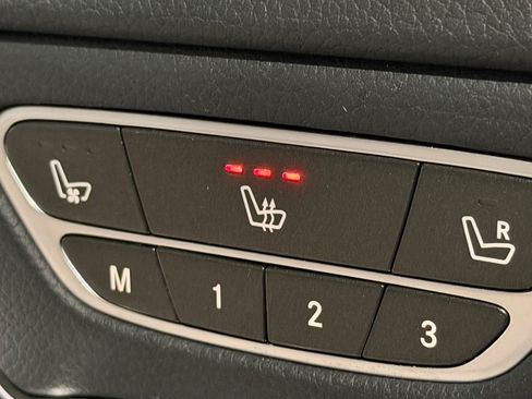 Used 2015 Mercedes-Benz S 550 4MATIC Sedan image 34