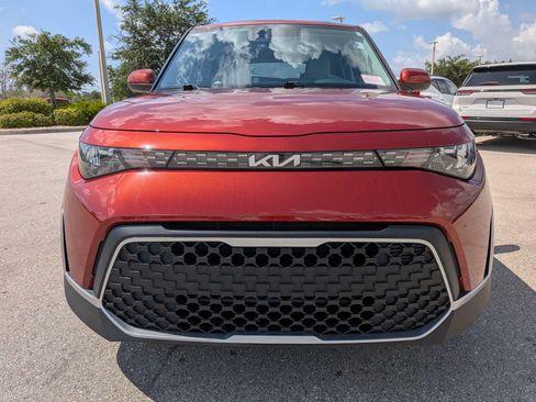 Certified 2024 Kia Soul LX w/ Option Group 015 FWD image 3