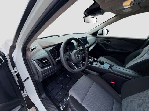 Used 2023 Nissan Rogue SV FWD image 7