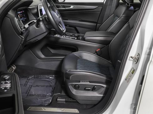 Used 2024 Volkswagen Atlas Cross Sport SEL Premium R-Line image 21