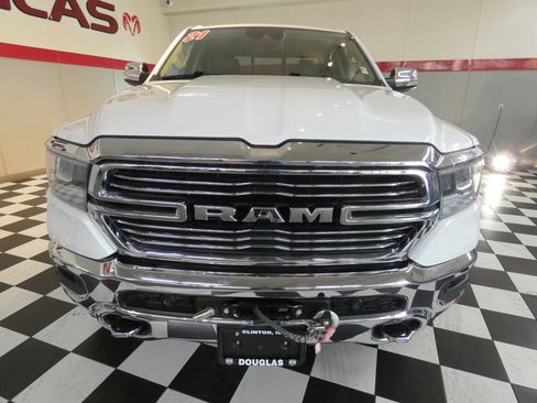 Used 2021 RAM 1500 Laramie AWD/4WD image 2