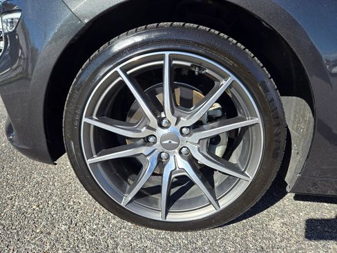 Used 2023 Genesis G70 2.0T image 23