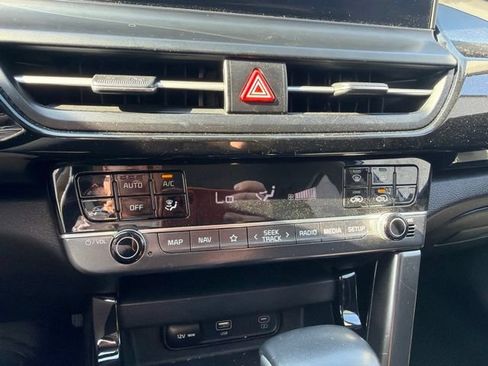 Used 2024 Kia Seltos S AWD/4WD image 13