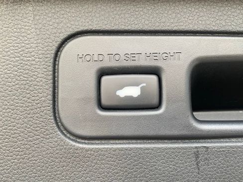 Used 2024 Honda Pilot Touring image 5