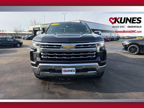 Used 2022 Chevrolet Silverado 1500 LTZ image 13