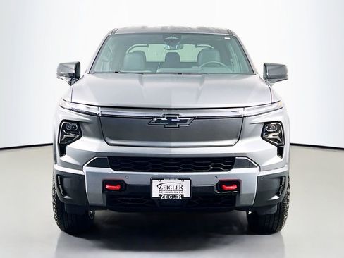 New 2026 Chevrolet Silverado EV Trail Boss image 2