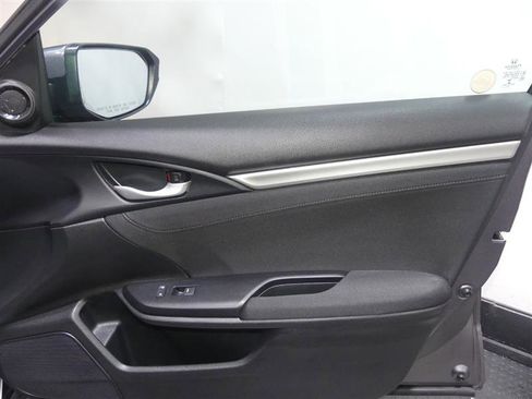 Used 2019 Honda Civic EX image 18