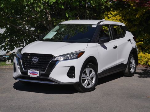 Certified 2024 Nissan Kicks S FWD image 2