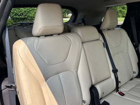Used 2023 INFINITI QX60 Luxe w/ Cargo Package AWD/4WD image 32