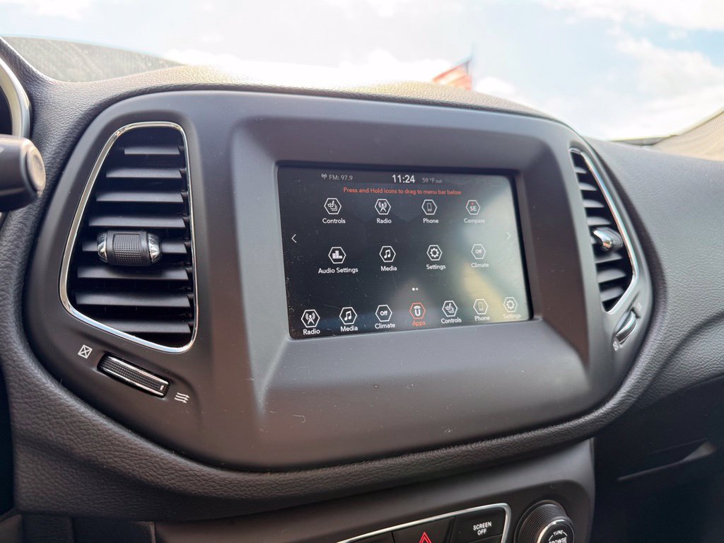 Used 2019 Jeep Compass Latitude w/ Cold Weather Group AWD/4WD image 42