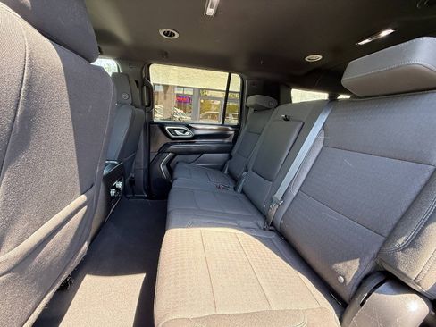 Used 2023 GMC Yukon XL SLE w/ Max Trailering Package AWD/4WD image 7