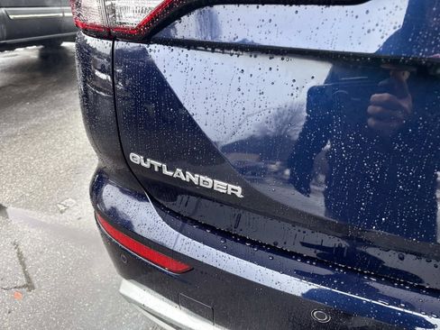 Used 2022 Mitsubishi Outlander SEL image 9