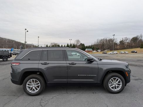 New 2025 Jeep Grand Cherokee Laredo X image 4