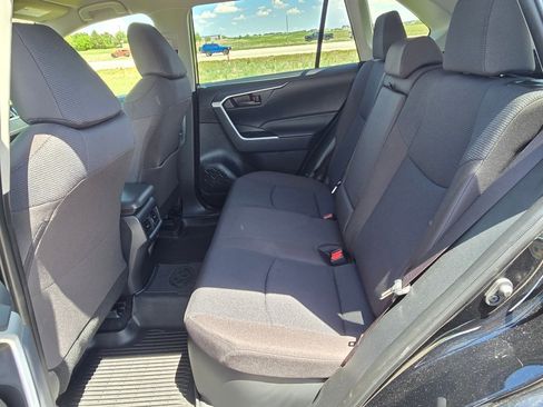 Used 2025 Toyota RAV4 LE AWD/4WD image 14