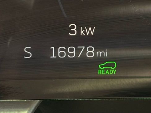 Used 2024 Cadillac Lyriq Sport RWD image 17