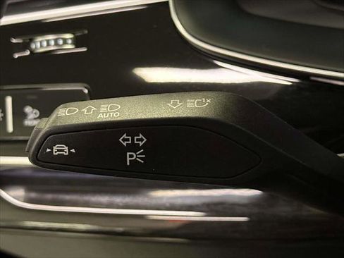 Used 2025 Audi Q8 Premium Plus w/ Premium Plus Package image 23