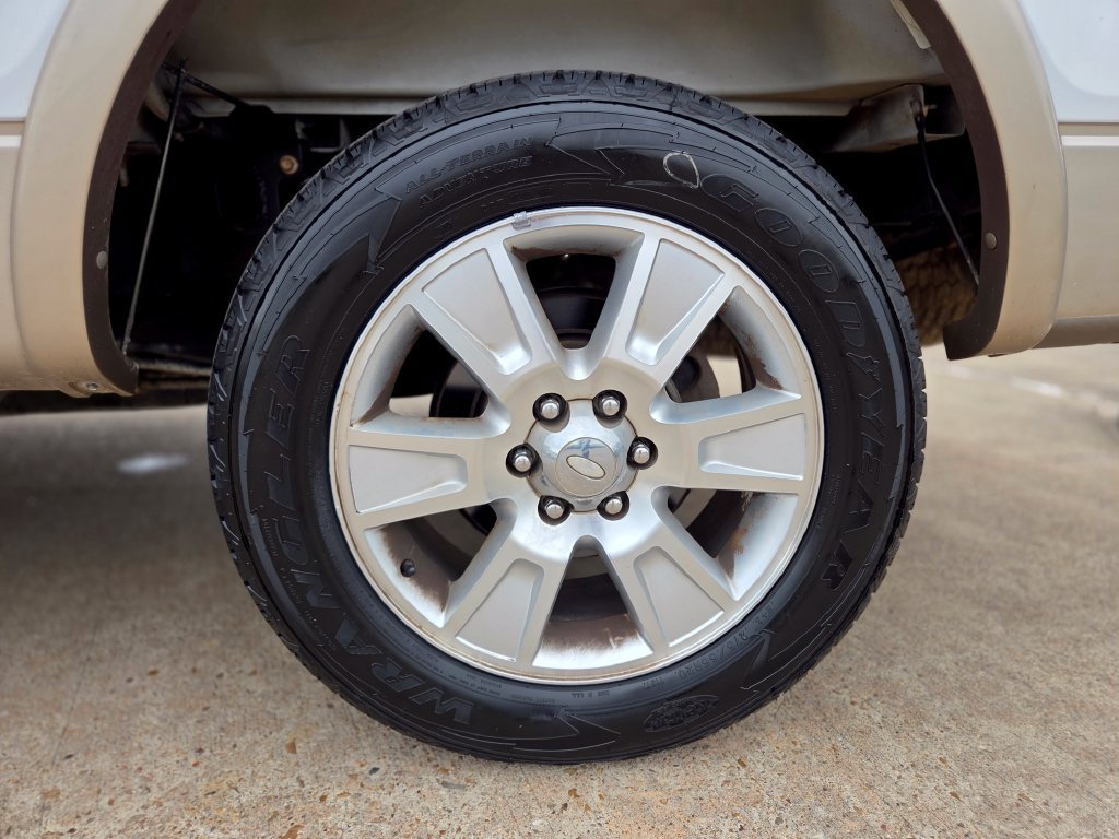 Used 2013 Ford F150 Lariat w/ Luxury Equipment Group RWD image 30