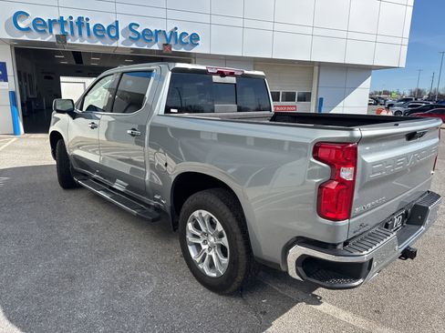 Used 2025 Chevrolet Silverado 1500 LTZ image 7