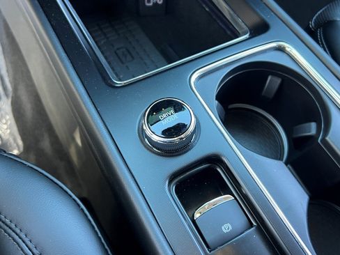 New 2026 Lincoln Corsair Premiere image 22