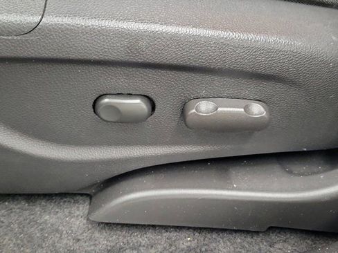 Used 2020 Buick Encore Preferred w/ Safety Package FWD image 23