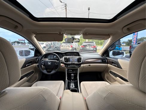 Used 2017 Honda Accord EX image 24