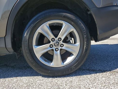 Used 2015 Toyota RAV4 XLE image 12