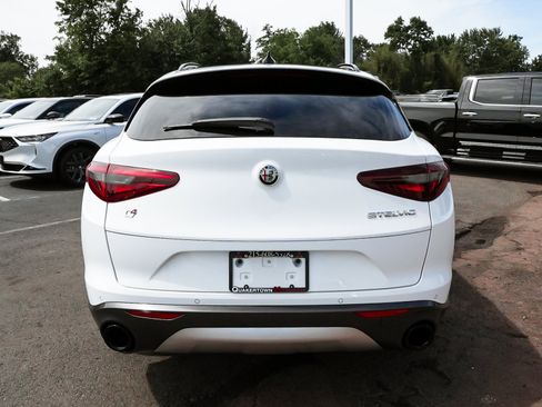 Used 2023 Alfa Romeo Stelvio Ti AWD/4WD image 5