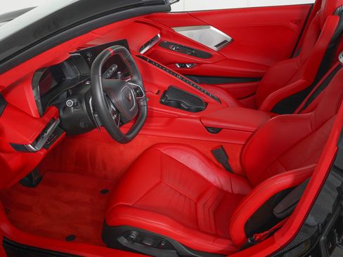 Used 2023 Chevrolet Corvette Stingray Premium Conv w/ Z51 Performance Package RWD image 14