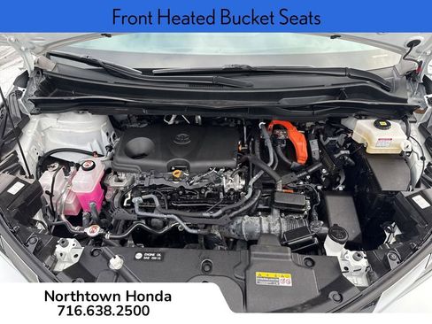 Used 2024 Toyota Sienna Limited image 15