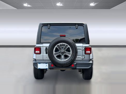 Used 2020 Jeep Wrangler Unlimited Sahara AWD/4WD image 10