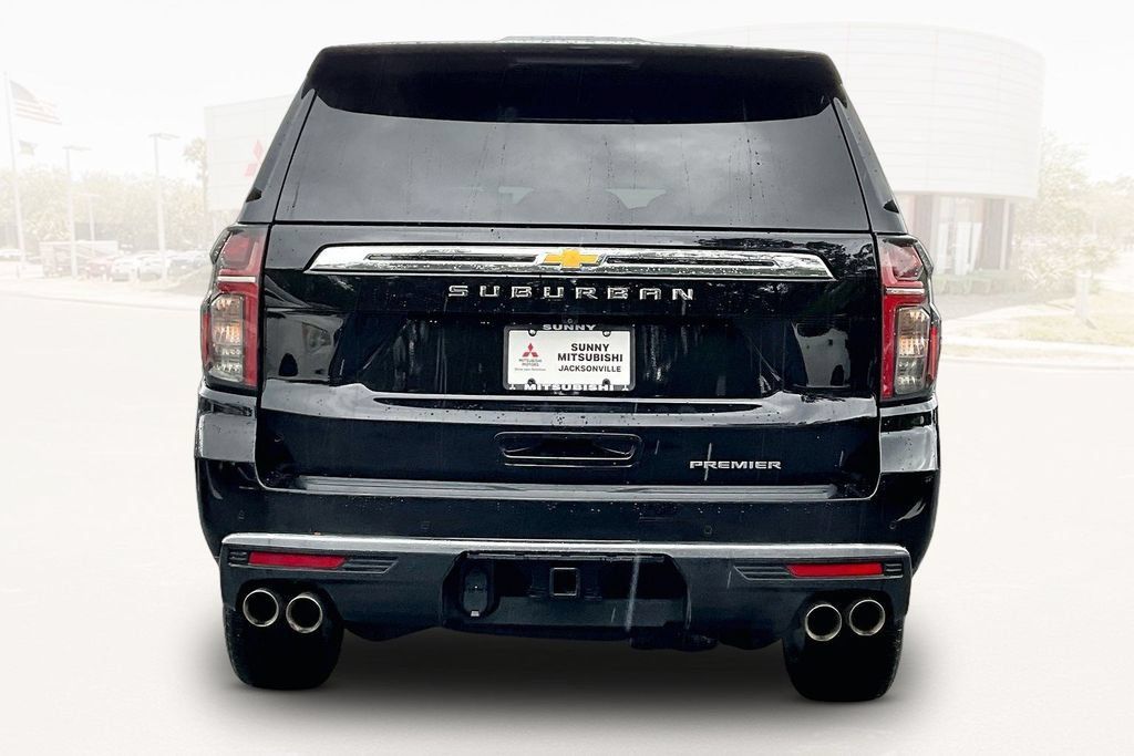 Used 2024 Chevrolet Suburban Premier AWD/4WD image 5