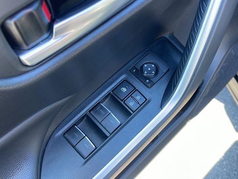Used 2025 Toyota RAV4 XLE FWD image 15