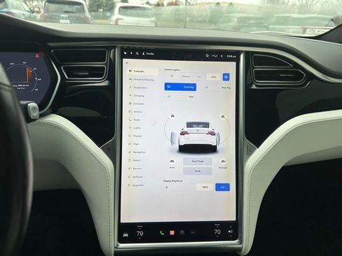 Used 2017 Tesla Model X 90D image 19