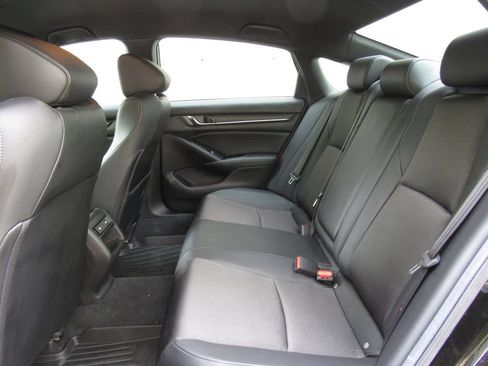Used 2021 Honda Accord Sport image 15