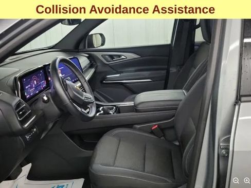 Used 2026 Chevrolet Traverse LT AWD/4WD image 7